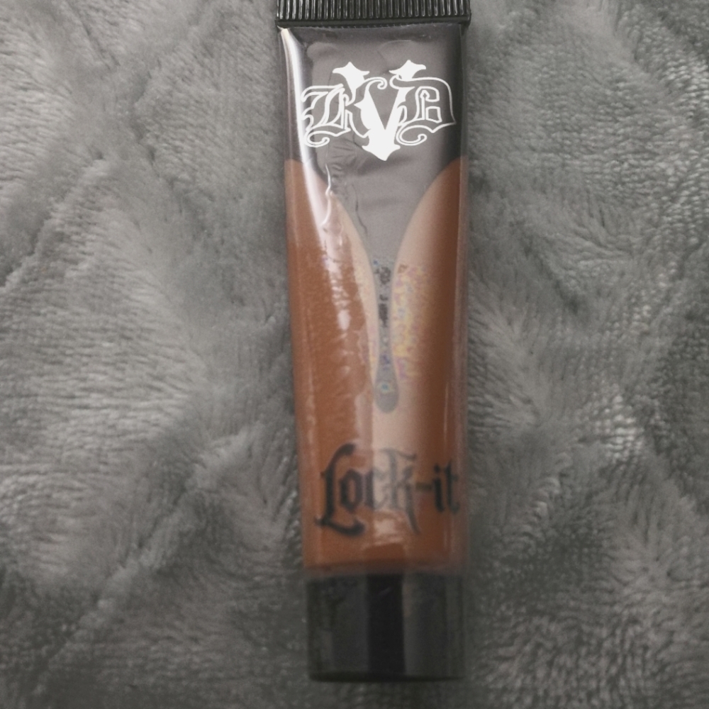 Kat Von D Mini Matte Foundation